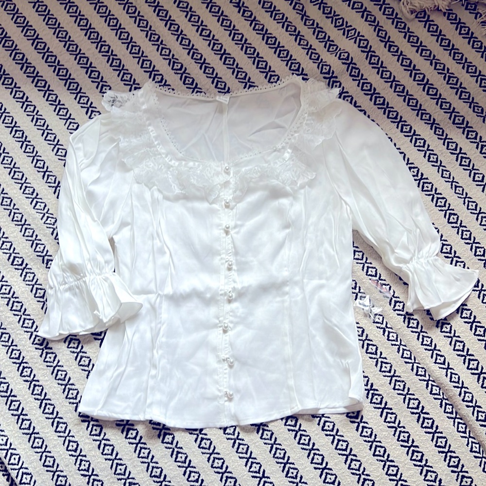 White Cottage core style puff sleeve blouse - Size Large
